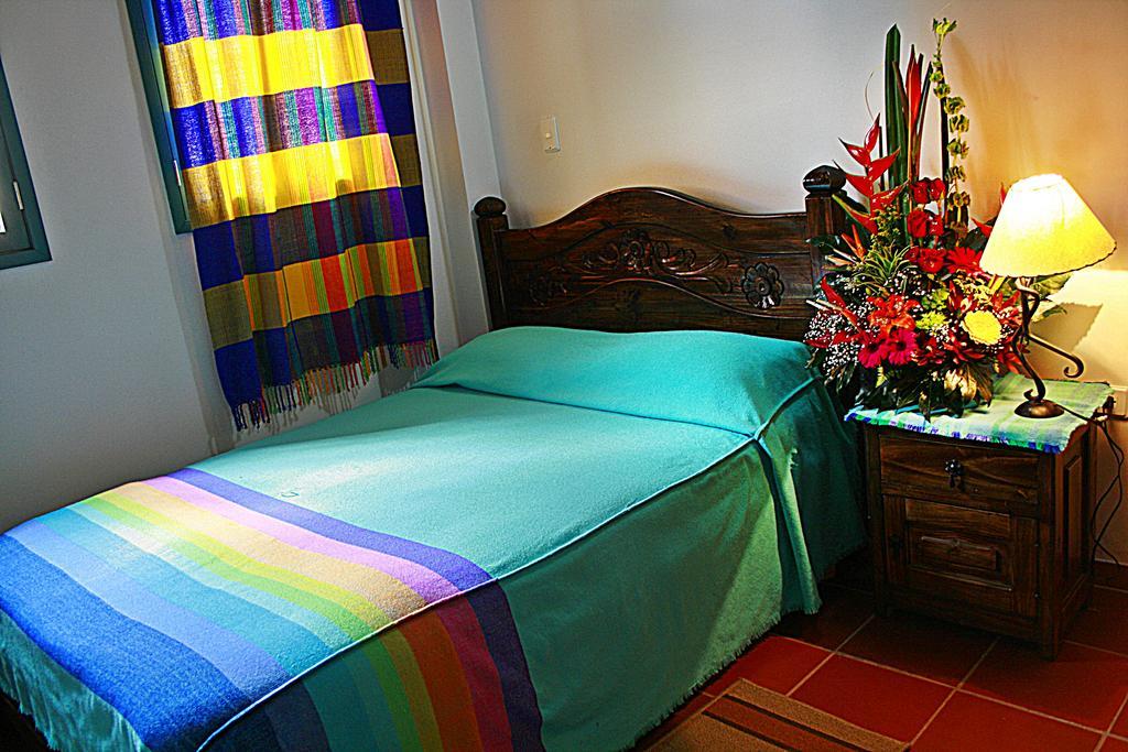 Hotel Los Geranios Duitama Ngoại thất bức ảnh